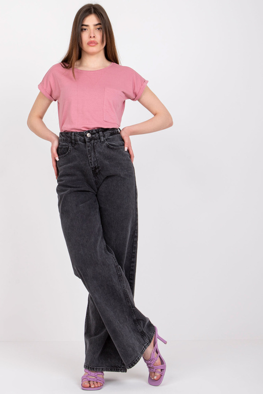 Špinavé růžové bavlněné tričko...