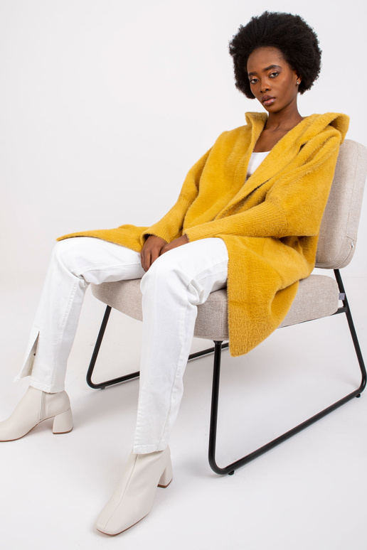 Žlutý kabát z alpaky s kapsami od...