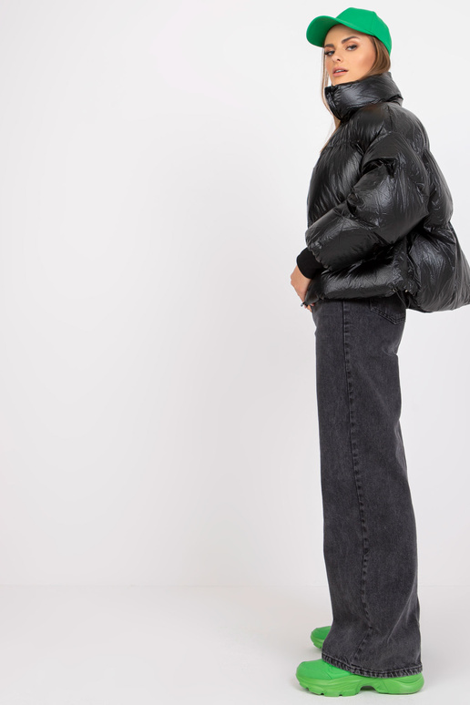 Černá zimní bunda bez kapuce