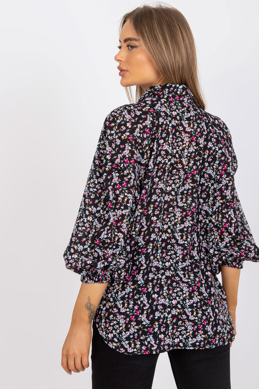 Černá halenka volného střihu s...