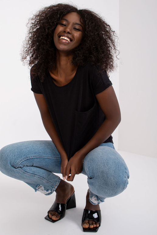 Černé bavlněné tričko s kapsou...