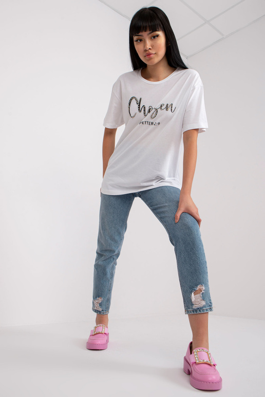 Bílé dámské tričko s nápisem a nášivkou Bílé dámské tričko s nápisem a nášivkou