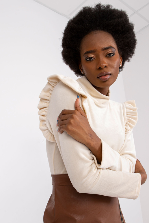 Béžová velurová halenka s volánky... Béžová velurová halenka s volánky...