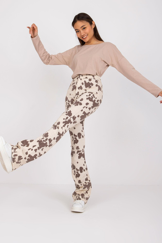 Béžová základní dámská halenka Larissa Béžová základní dámská halenka Larissa