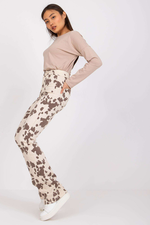 Béžová základní dámská halenka Larissa Béžová základní dámská halenka Larissa