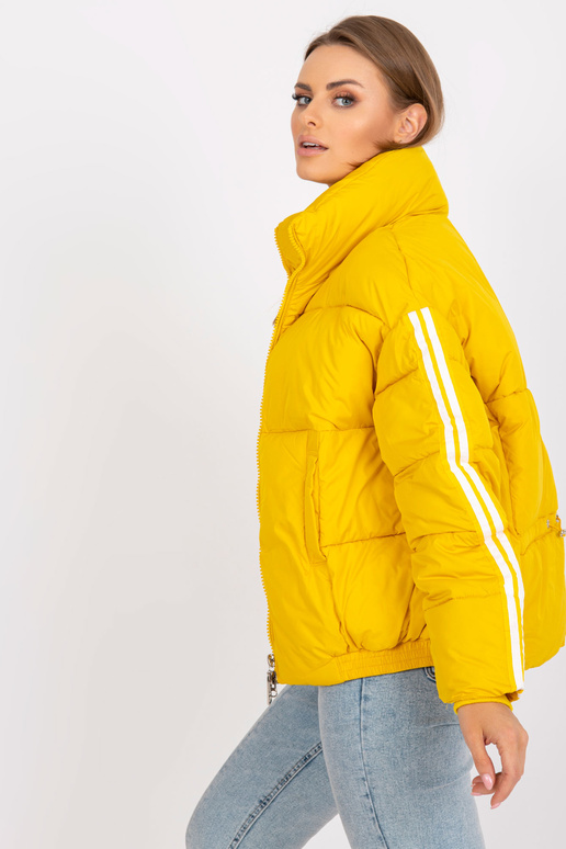 Žlutá prošívaná zimní bunda