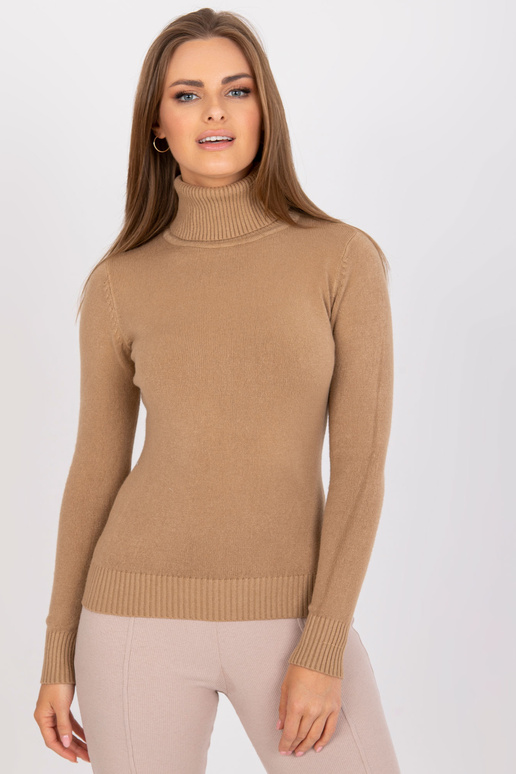 Béžový vypasovaný svetr Polly s rolákem