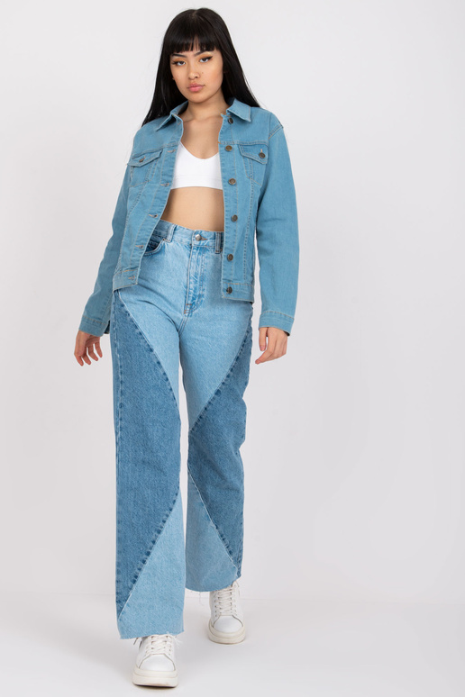 Světle modrá klasická džínová bunda... Světle modrá klasická džínová bunda...