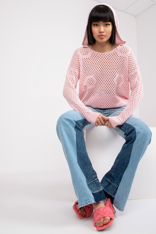 Světle růžový klasický svetr s...