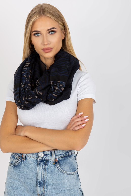 Černomodrý závěsný komín ve zvířecích...