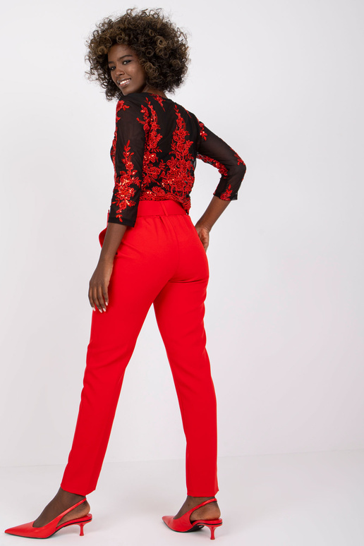 Červené elegantní kalhoty s páskem...