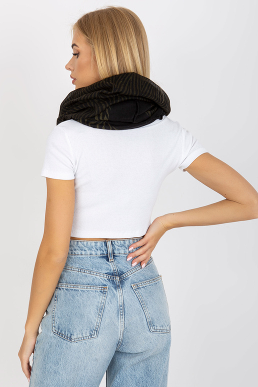 Černý a khaki závěsný komín s motivem