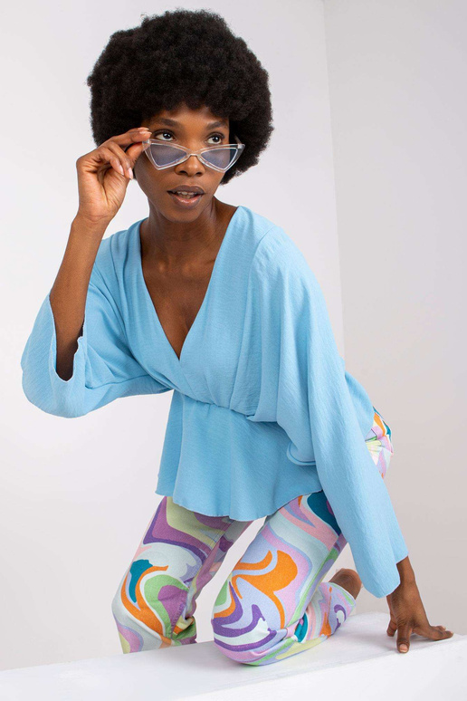 Dámská světle modrá vzdušná halenka...