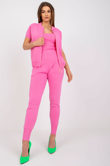 Růžový třídílný ležérní...