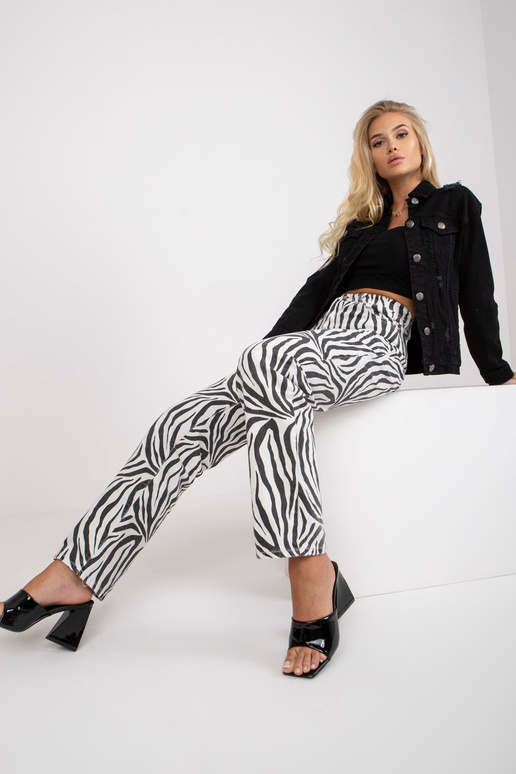 Dámská černá džínová bunda s dlouhým... Dámská černá džínová bunda s dlouhým...