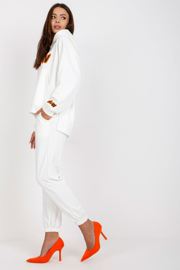 Bílá tepláková souprava s...