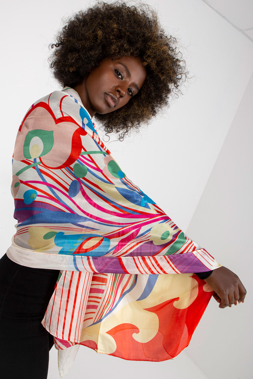 Žlutý elegantní závěs se vzory