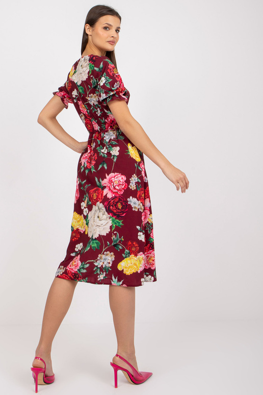 Vínové květinové šaty s midi délkou... Vínové květinové šaty s midi délkou...