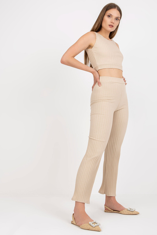 Béžový dvoudílný ležérní set s pruhy Béžový dvoudílný ležérní set s pruhy