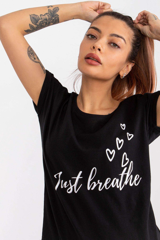 Černé tričko s bavlněným potiskem...