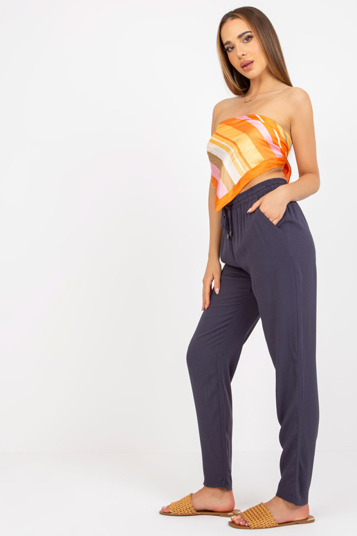 Grafitové, vzdušné letní kalhoty z... Grafitové, vzdušné letní kalhoty z...