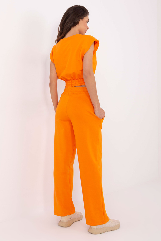 Oranžová základní souprava s halenkou...