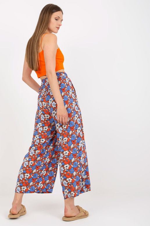 Hnědé, vzdušné kalhoty z květované...