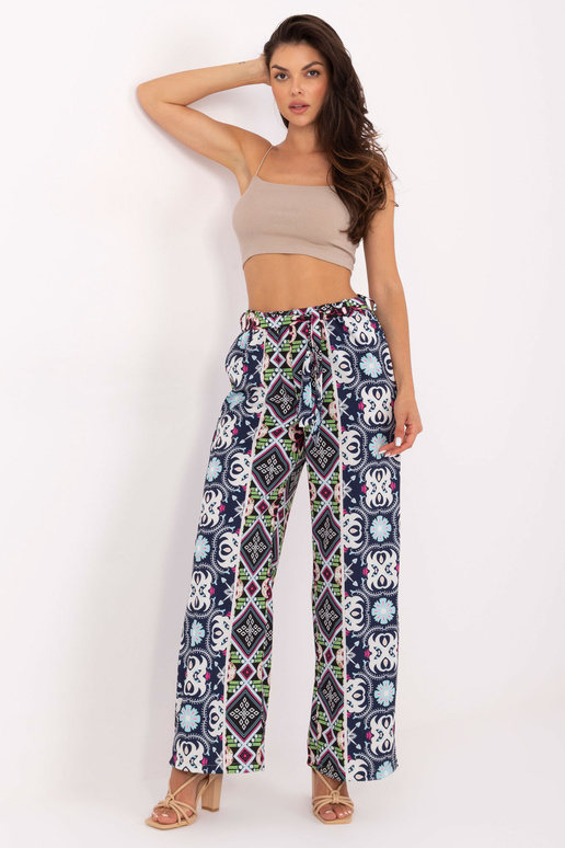 Černé látkové kalhoty se širokým vzorem Černé látkové kalhoty se širokým vzorem