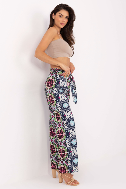 Černé látkové kalhoty se širokým vzorem Černé látkové kalhoty se širokým vzorem