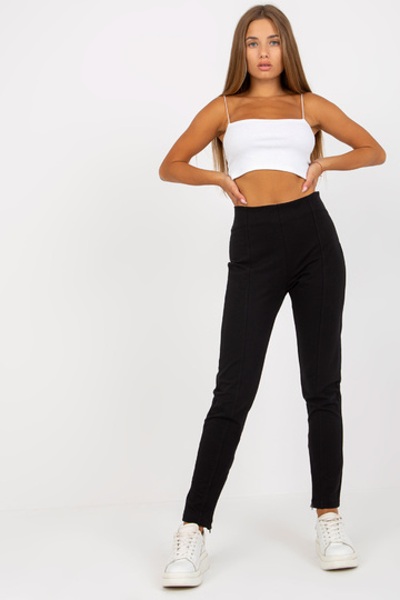 Černé legíny s rozparkem... 2