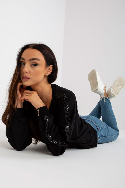 Černá mikina s flitry na rukávech RUE... Černá mikina s flitry na rukávech RUE...