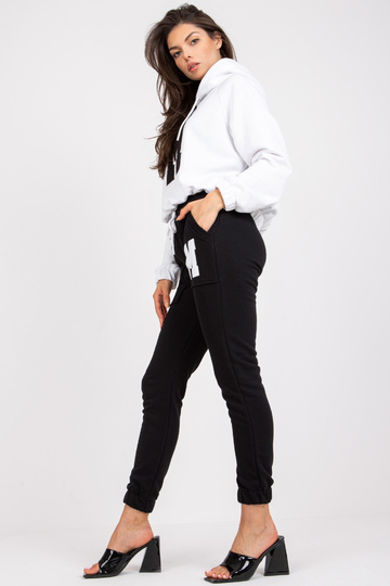 Bílo-černá mikina s kapucí...