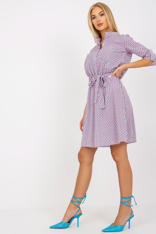 Bílé a růžové ležérní šaty s potisky