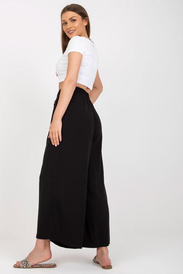 Černé široké látkové...