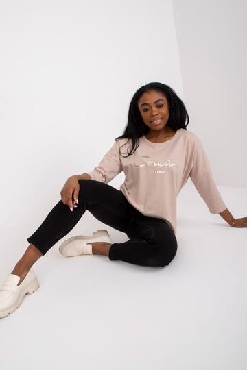 Světle béžová ležérní...