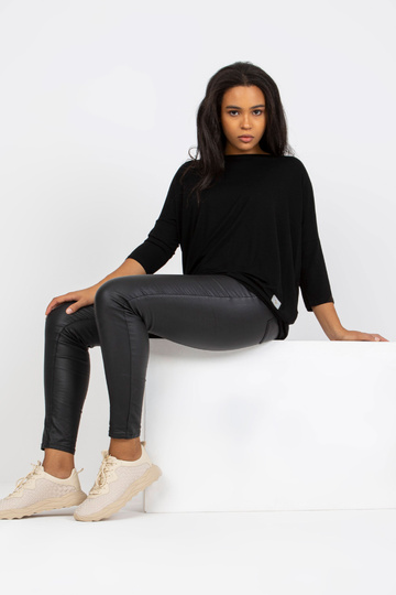 Černá hladká halenka větší... 2