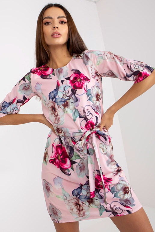 Světle růžové krátké koktejlové šaty...