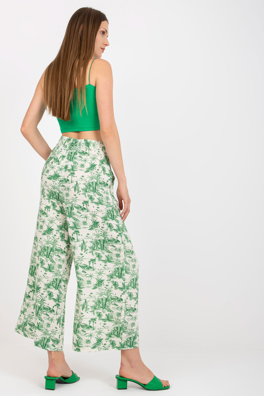 Světle béžové světlé kalhoty z látky... Světle béžové světlé kalhoty z látky...