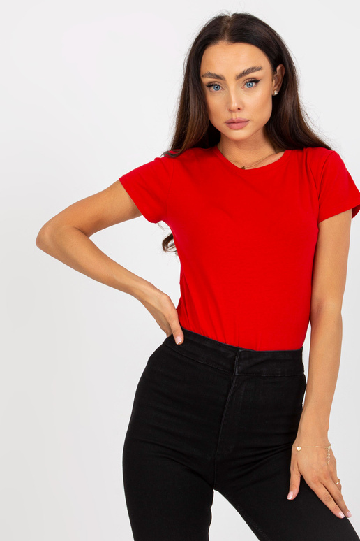 Červené tričko plus velikosti s... Červené tričko plus velikosti s...