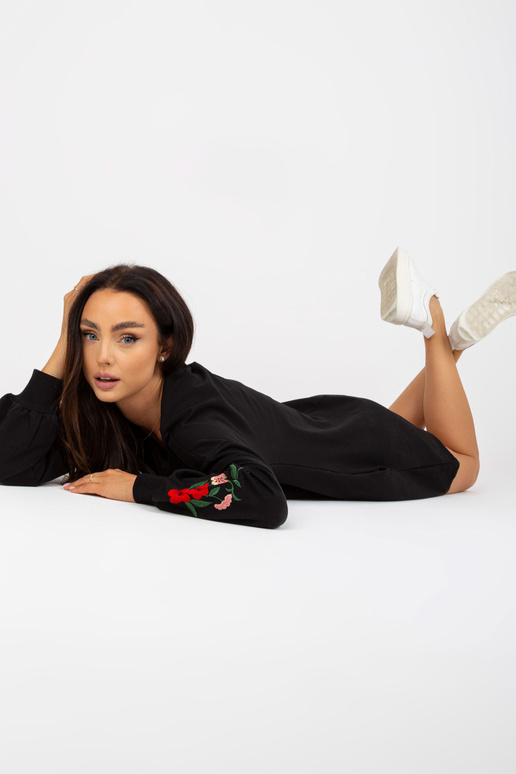 Černé mini mikinové šaty s výšivkou a...