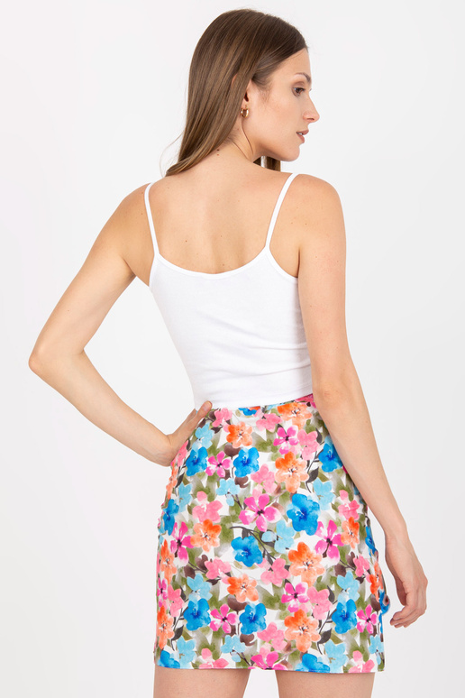 Bílý žebrovaný basic top na ramínka...