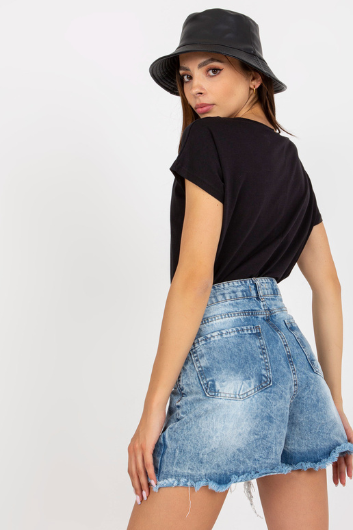 Černé dámské tričko basic s výstřihem...