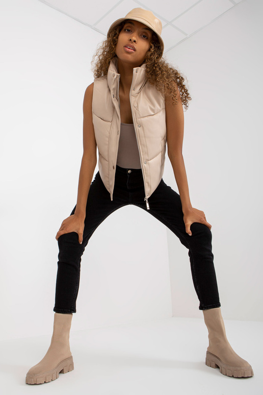 Světle béžová vesta z umělé kůže