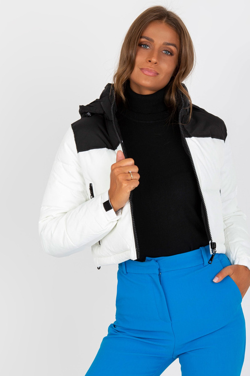 Černobílá prošívaná zimní bunda s kapucí