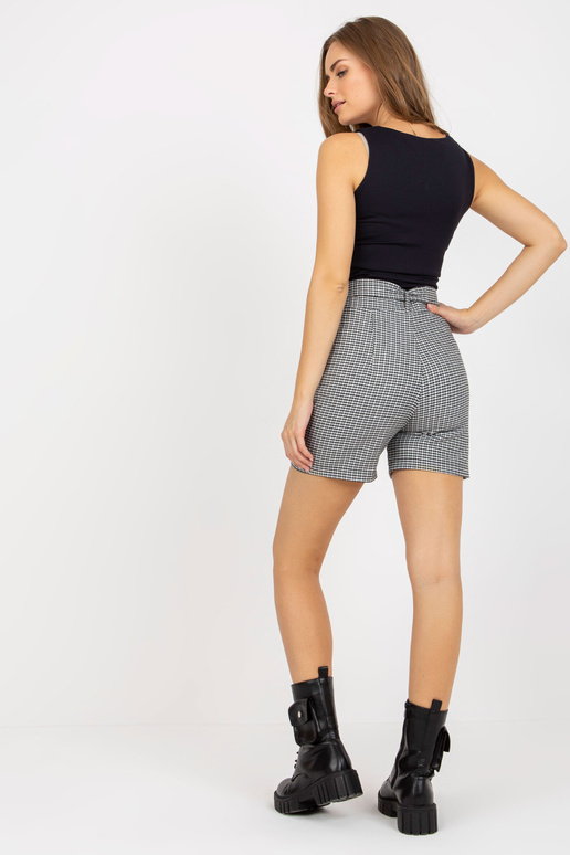 Černobílé elegantní kostkované šortky