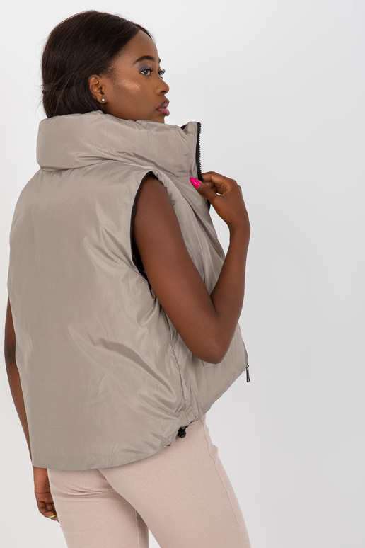 Černá oboustranná péřová vesta s kapsami