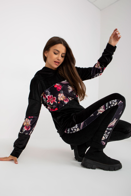 Dámský černý velurový set s...