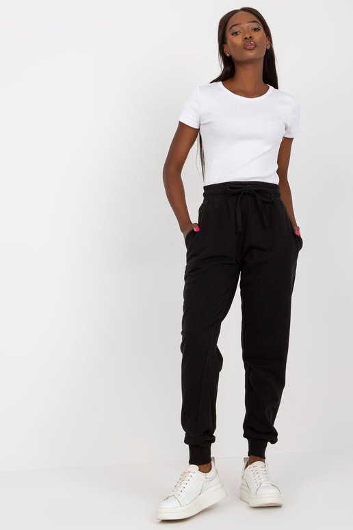 Černé basic tepláky se zavazováním