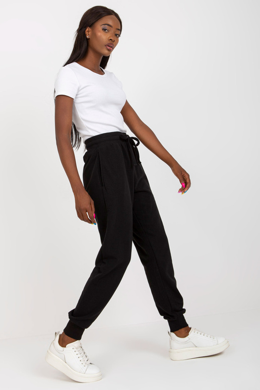 Černé basic tepláky se zavazováním