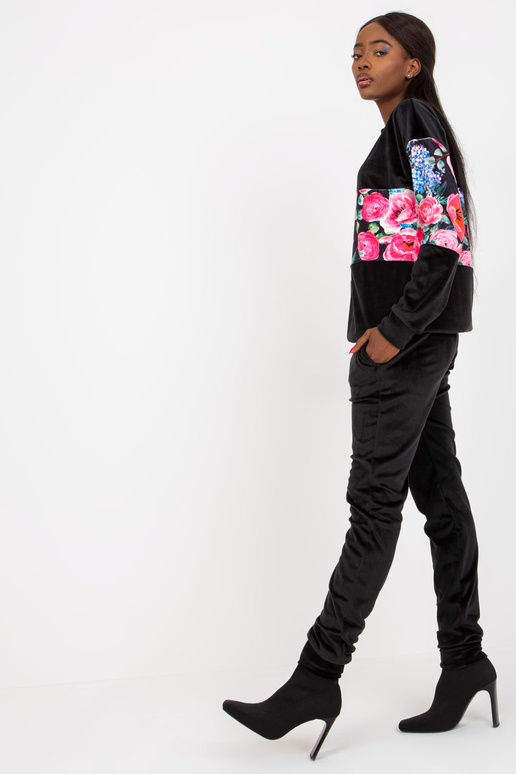 Černá dvoudílná velurová souprava s...